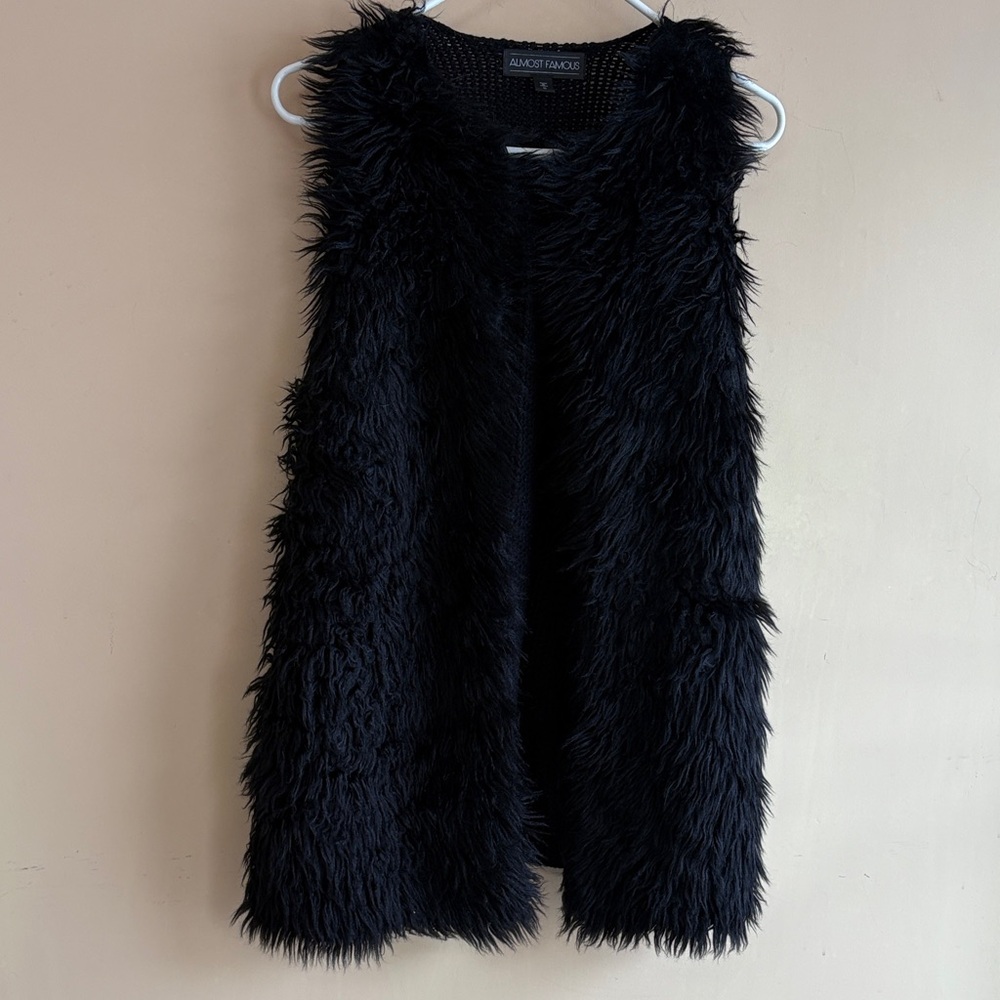 Almost Famous Black Faux Fur Vest
